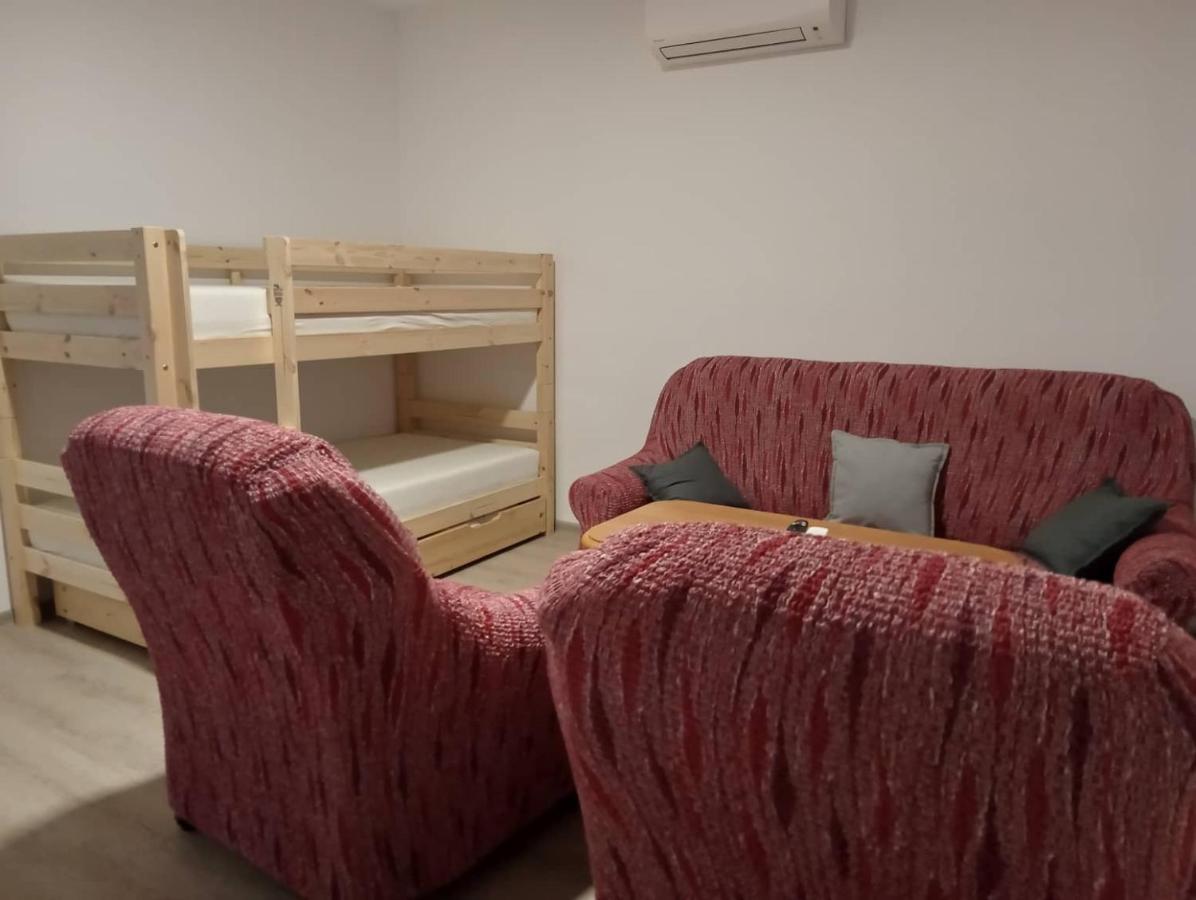V Centru Appartement Lanžhot Buitenkant foto