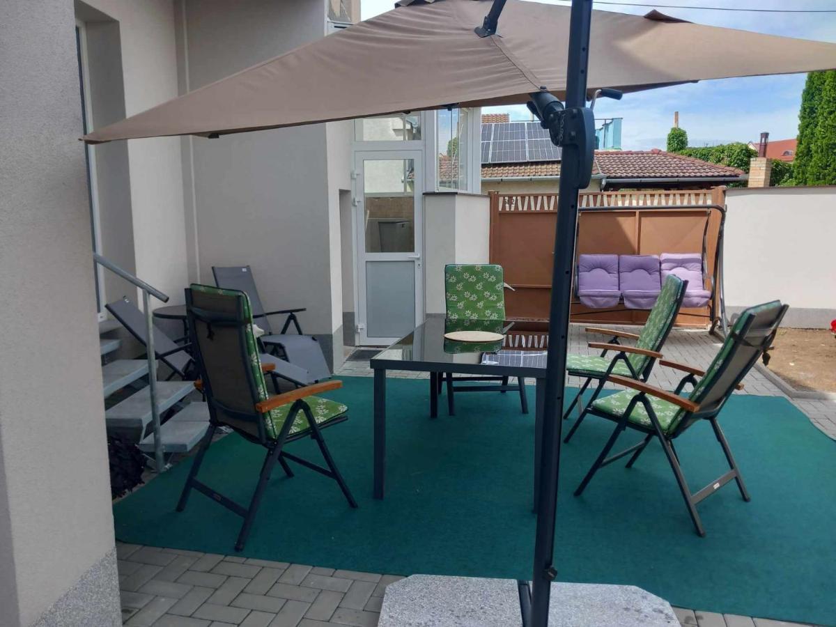 V Centru Appartement Lanžhot Buitenkant foto